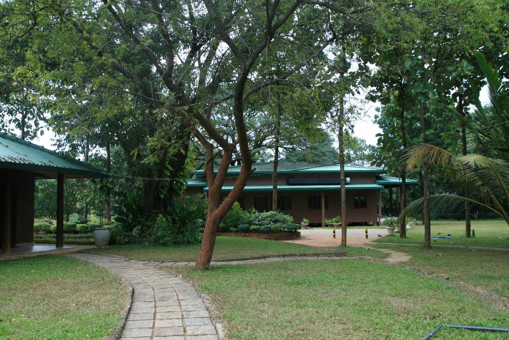 Hotel Grand & Gangula à Dambulla Extérieur photo