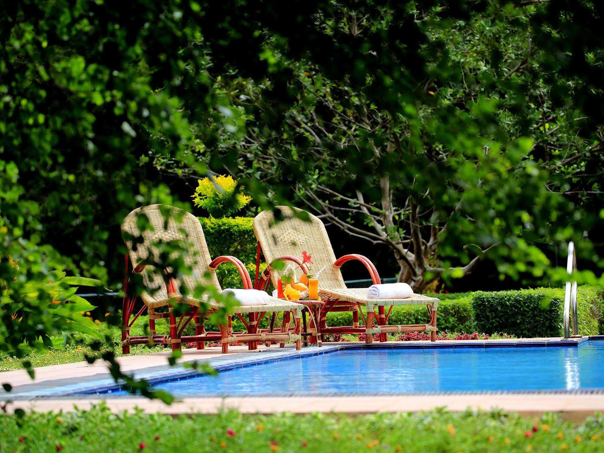 Hotel Grand & Gangula à Dambulla Extérieur photo