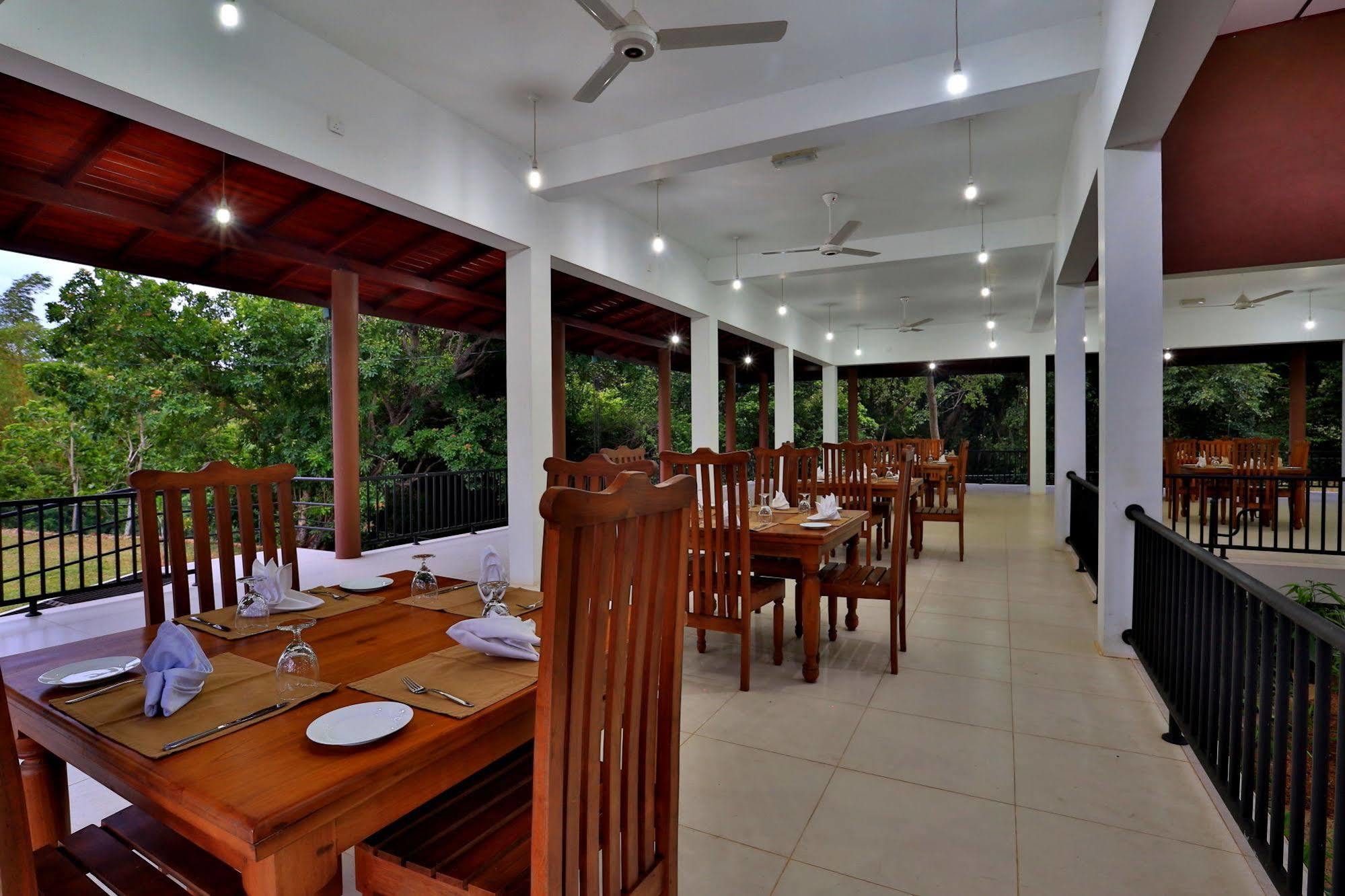 Hotel Grand & Gangula à Dambulla Extérieur photo